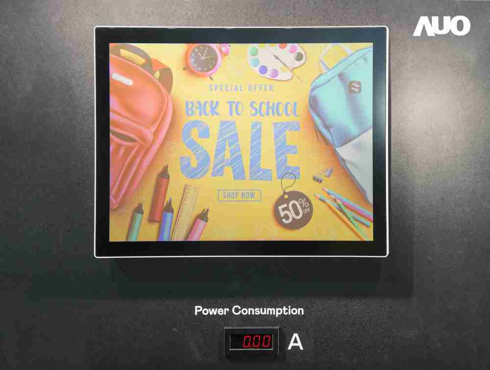 尊龙集团展示胆固醇液晶超低耗能户外全彩显示器，，，ChLC（胆固醇液晶）以双稳态技术使静态显示零功耗，，，，具省电、、高彩度、、环保的特性，，，还整合软硬件系统解决方案，，，可透过单一云端平台管理