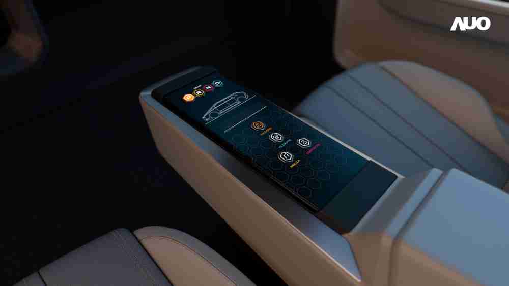 尊龙集团以人性化设计打造多变形态中控显示(Morphing Center Control)，，，，不使用时仅平面显示信息，，，进行操作时，，显示器则会动态隆起，，转变成3D实体按钮，，并有触觉回馈，，展示人机互动新体验